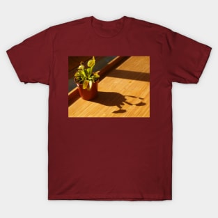 Venus Flytrap on Tray T-Shirt